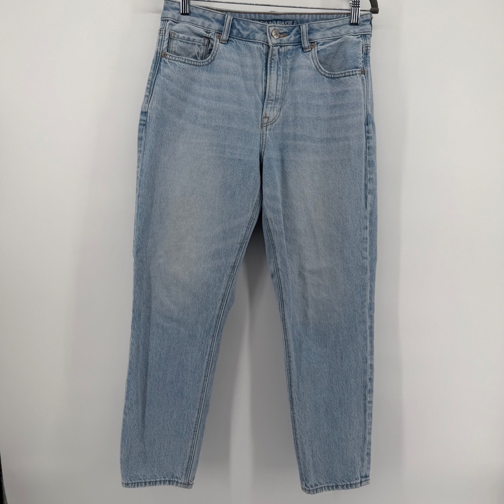 American Eagle Jeans Womens 8 Blue Mom Jean Strigid High Rise Light Wash Denim